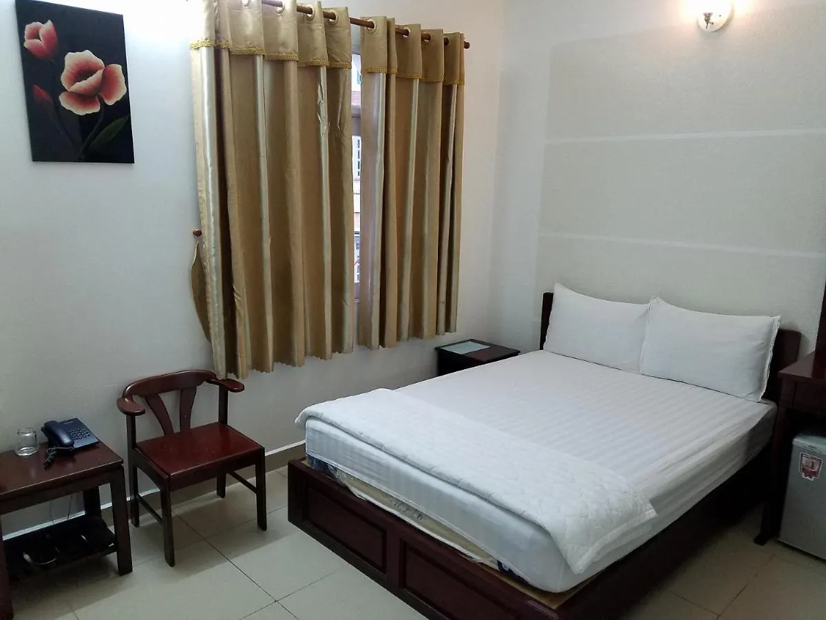 Dinh Dinh 2 Airport Hotel Ho Chi Minh City 2*,