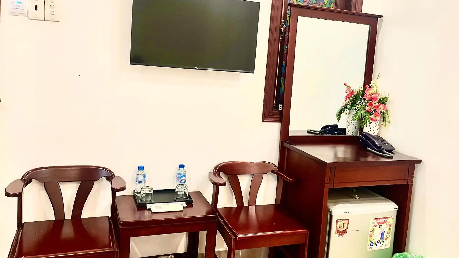 Dinh Dinh 2 Airport Hotel Ho Chi Minh City 2*,  Vietnam